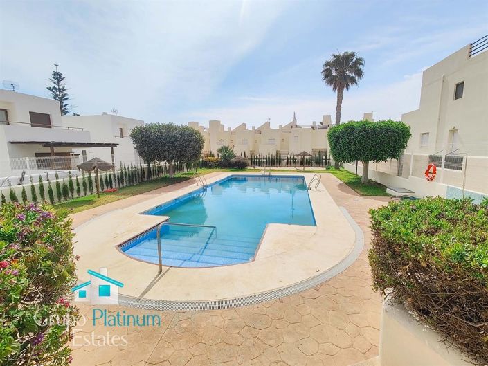 Image No.20-3 Bed Property for sale