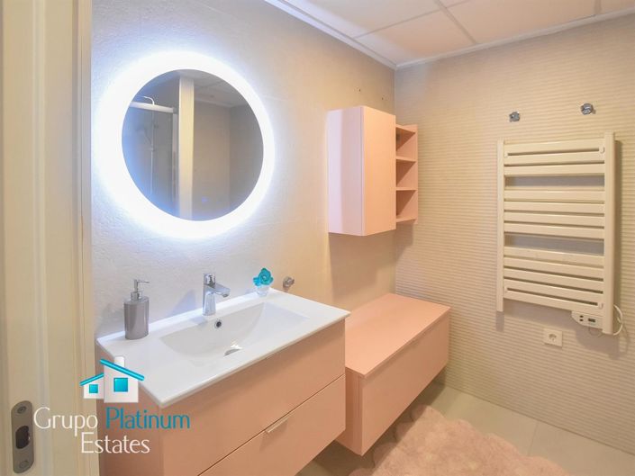 Image No.12-3 Bed Property for sale