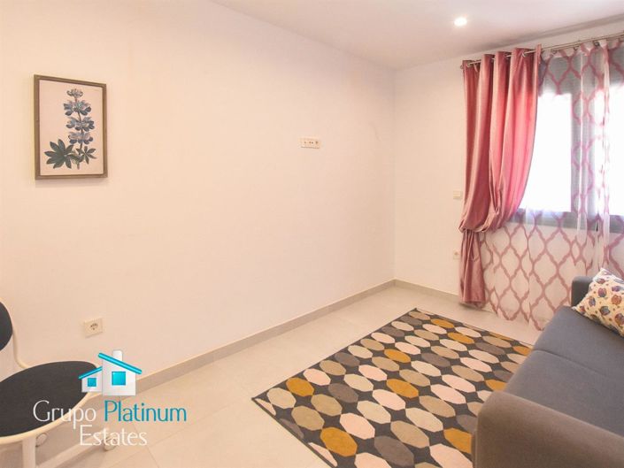 Image No.14-3 Bed Property for sale