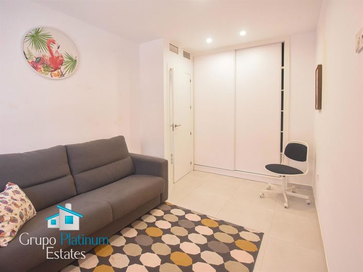 Image No.15-3 Bed Property for sale