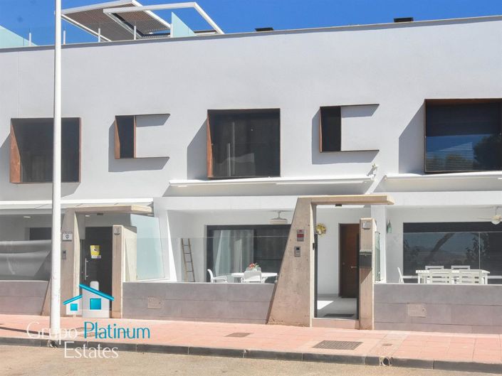 Image No.27-3 Bed Property for sale