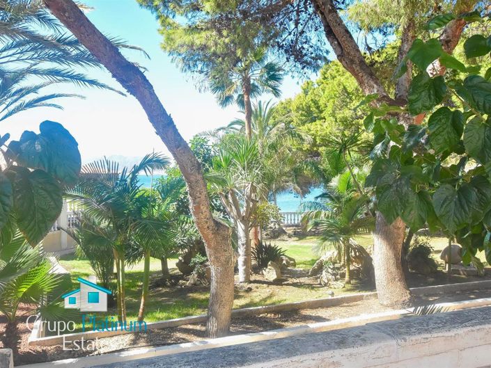 Image No.28-3 Bed Property for sale