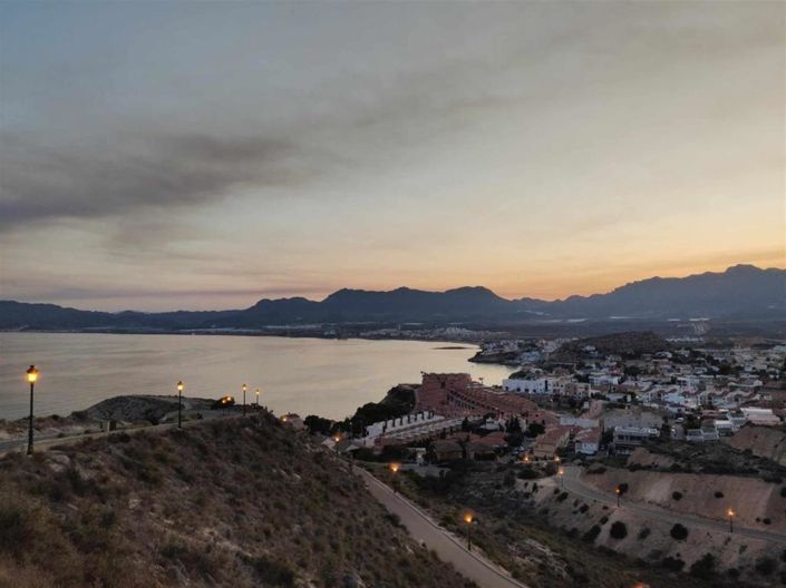 Image No.30-3 Bed Property for sale