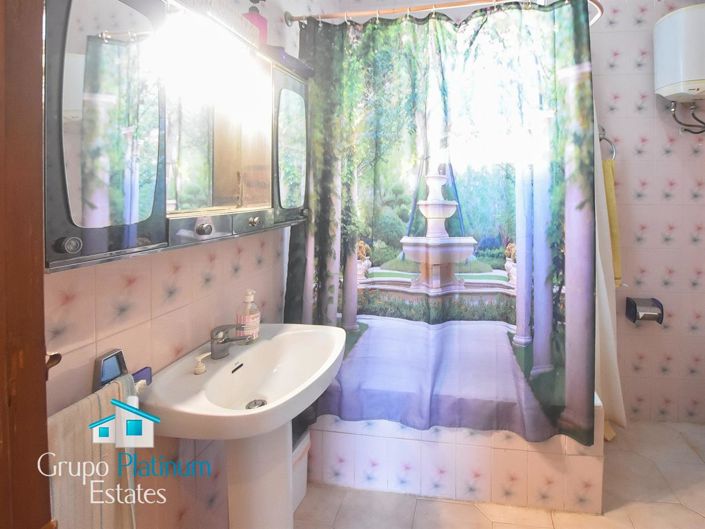 Image No.22-4 Bed Villa for sale