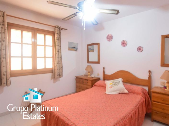 Image No.15-3 Bed Property for sale