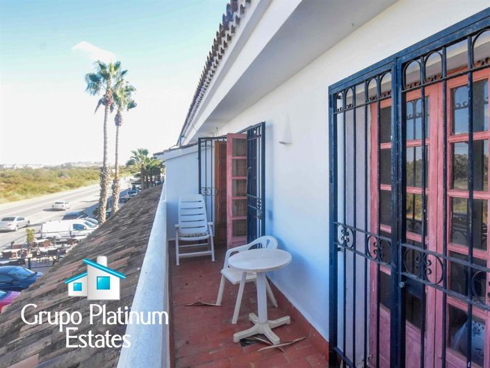 Image No.26-3 Bed Property for sale