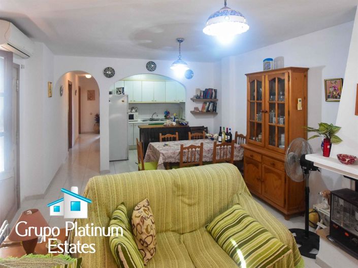 Image No.6-3 Bed Property for sale