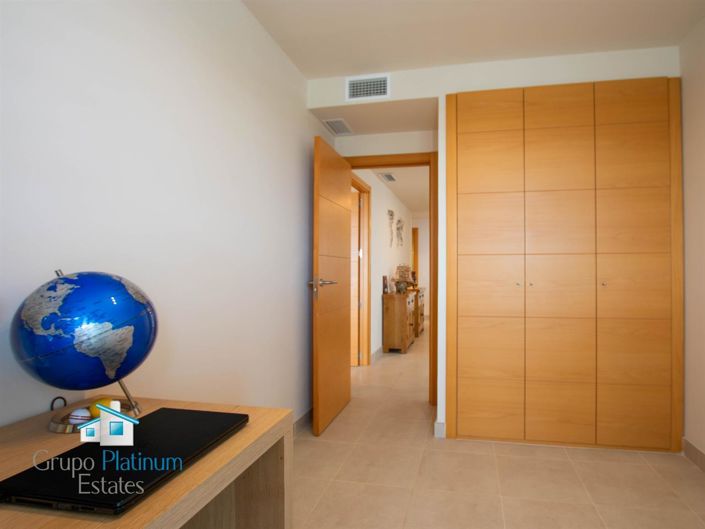 Image No.16-3 Bed Apartment for sale