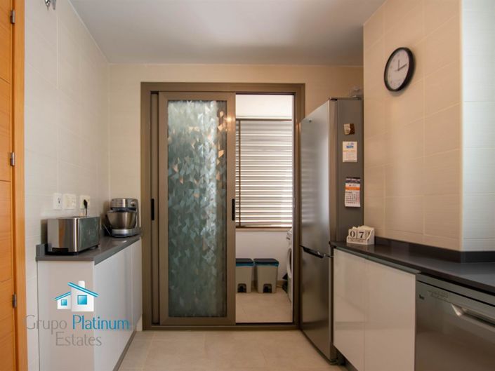 Image No.8-3 Bed Apartment for sale