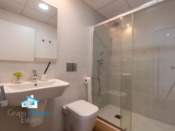 Image No.13-2 Bed Property for sale