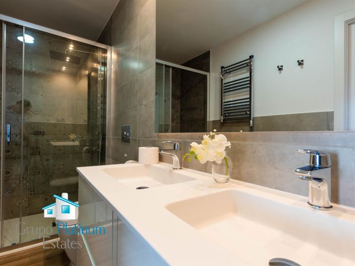 Image No.19-2 Bed Property for sale