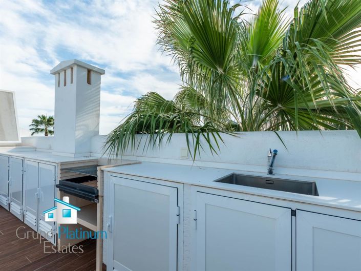 Image No.22-2 Bed Property for sale