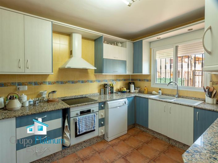 Image No.9-3 Bed Property for sale