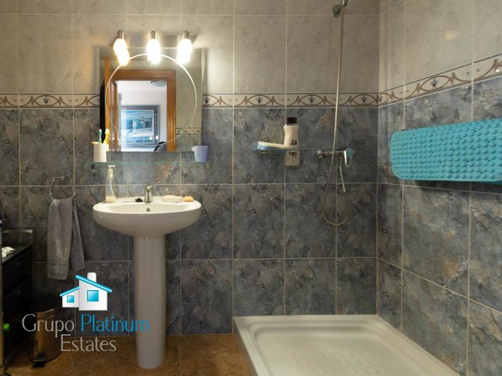 Image No.11-3 Bed Property for sale