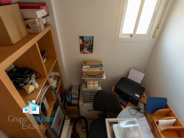 Image No.18-3 Bed Property for sale