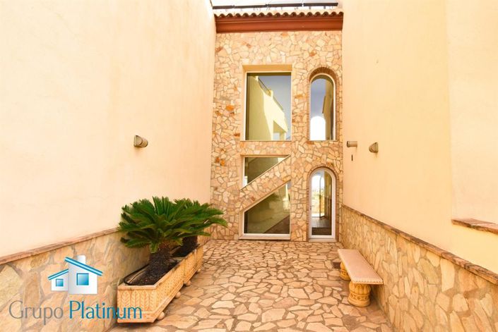 Image No.11-2 Bed Apartment for sale