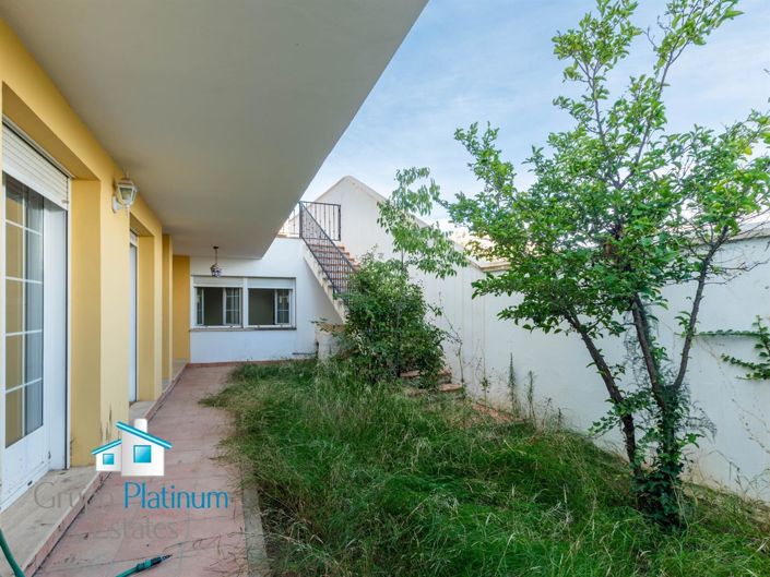 Image No.21-6 Bed Property for sale