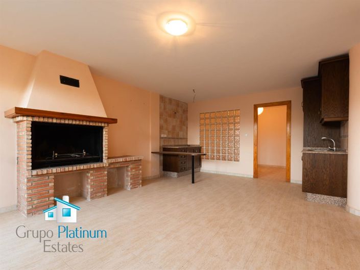 Image No.23-6 Bed Property for sale