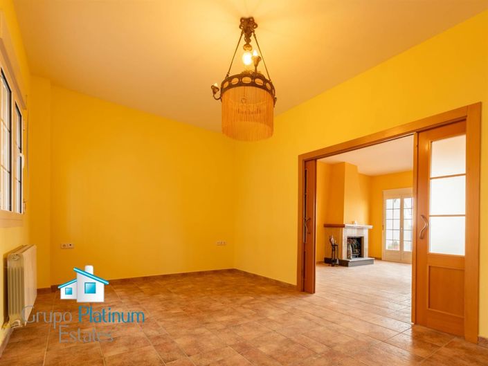 Image No.6-6 Bed Property for sale