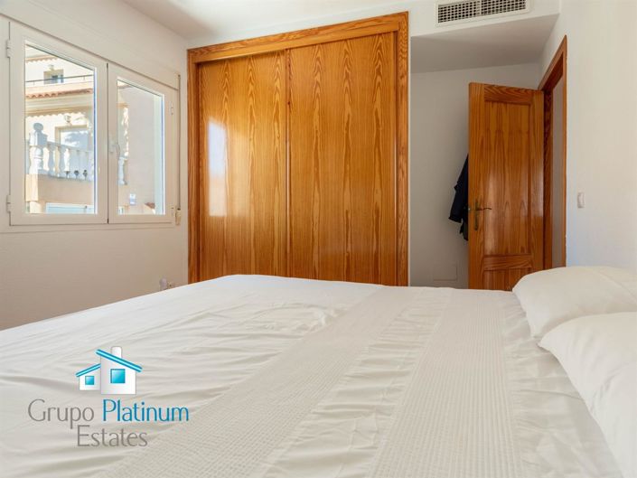 Image No.13-3 Bed Property for sale