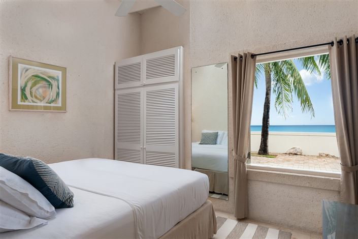 Image No.10-3 Bed Villa for sale