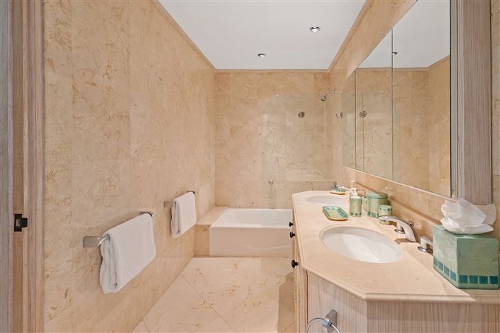 Image No.13-6 Bed Villa for sale