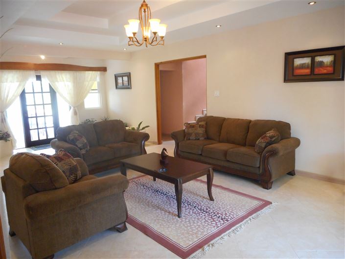 Image No.8-7 Bed Villa for sale