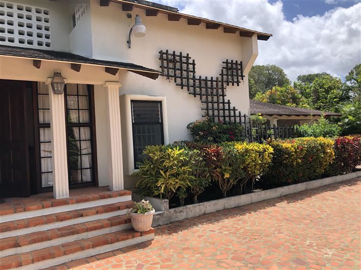 Image No.11-3 Bed Villa for sale