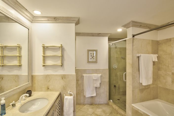 Image No.14-3 Bed Property for sale