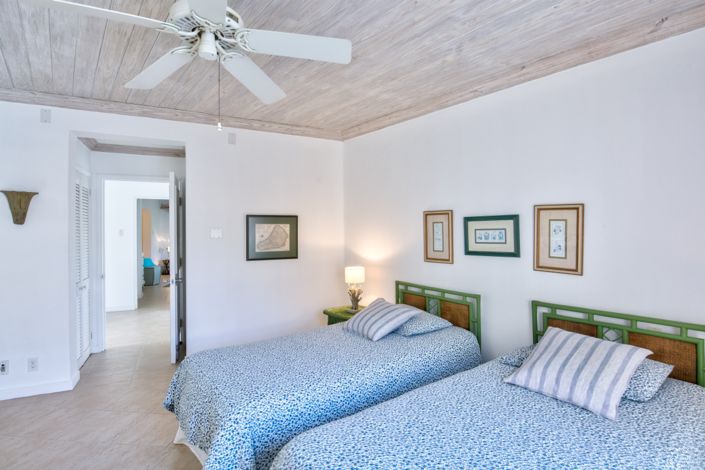 Image No.18-3 Bed Property for sale