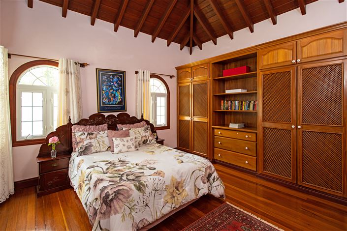 Image No.18-4 Bed Villa for sale