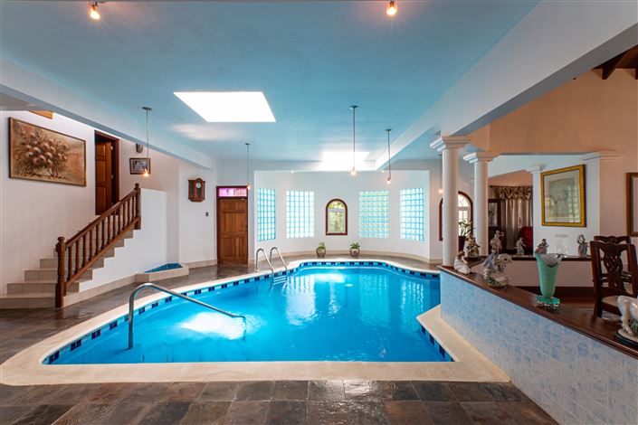 Image No.2-4 Bed Villa for sale