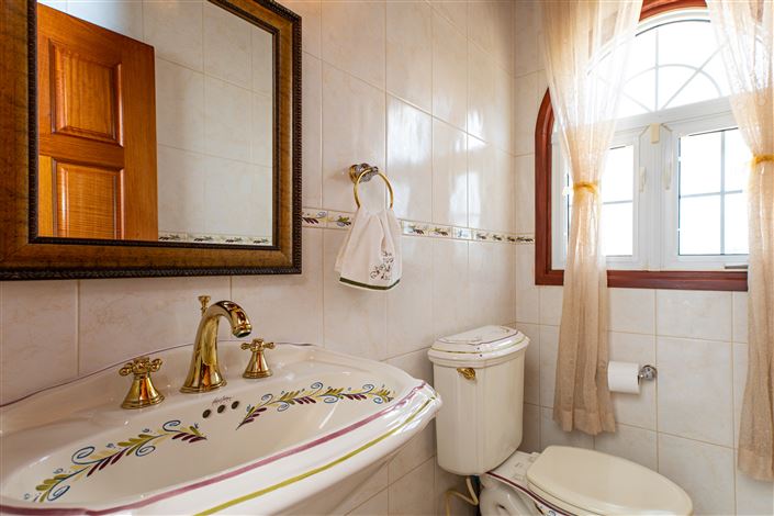 Image No.9-4 Bed Villa for sale