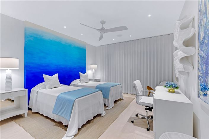 Image No.14-6 Bed Apartment for sale