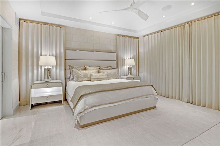 Image No.23-6 Bed Apartment for sale