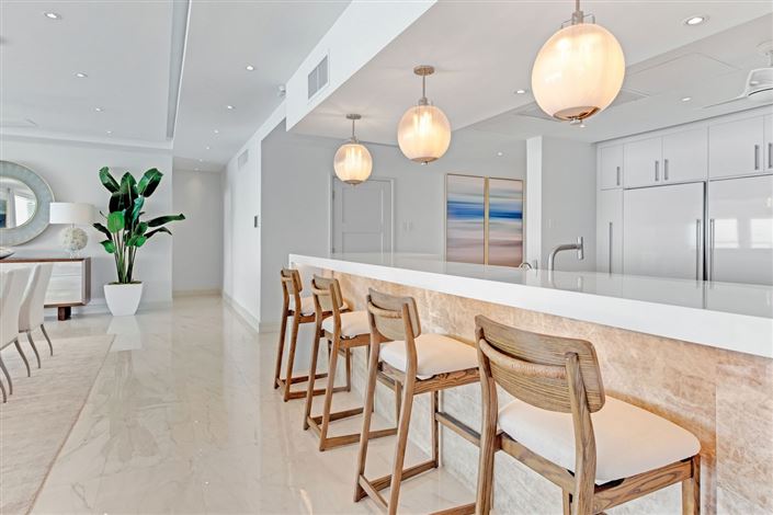 Image No.8-6 Bed Apartment for sale