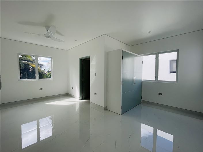 Image No.4-4 Bed Villa for sale