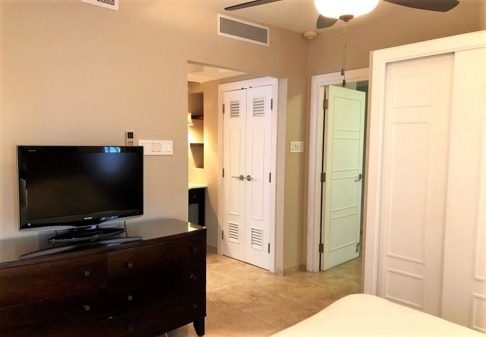 Image No.10-2 Bed Property for sale