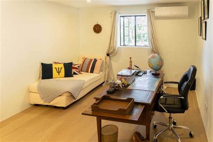 Image No.14-6 Bed Villa for sale