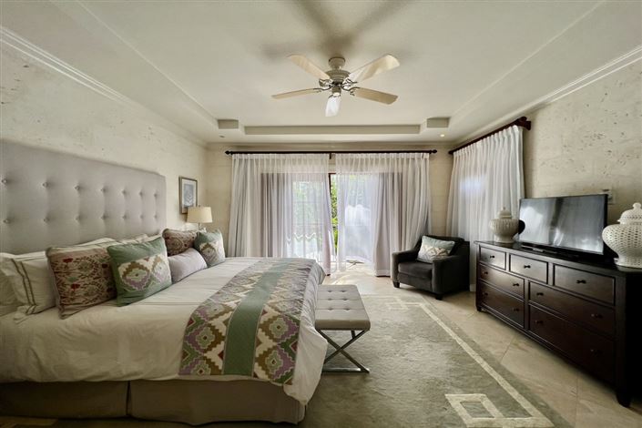 Image No.11-3 Bed Villa for sale