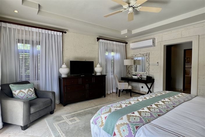 Image No.14-3 Bed Villa for sale