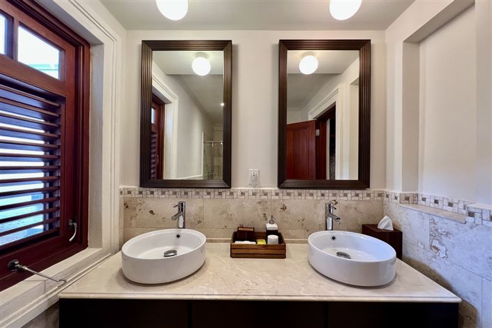 Image No.8-3 Bed Villa for sale