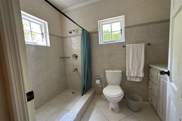 Image No.14-3 Bed Property for sale