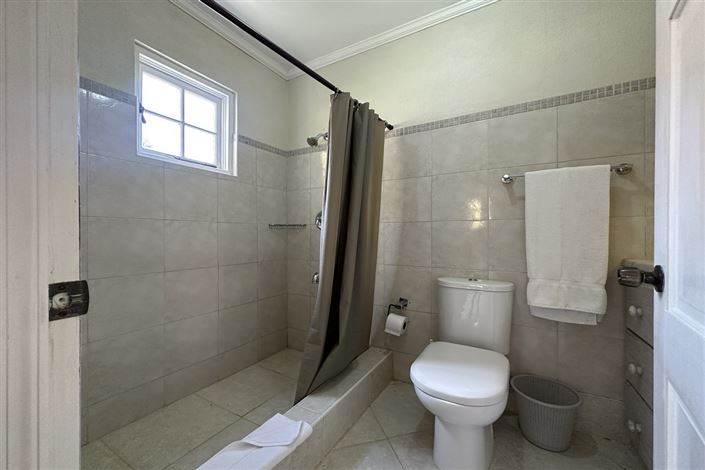 Image No.7-3 Bed Property for sale