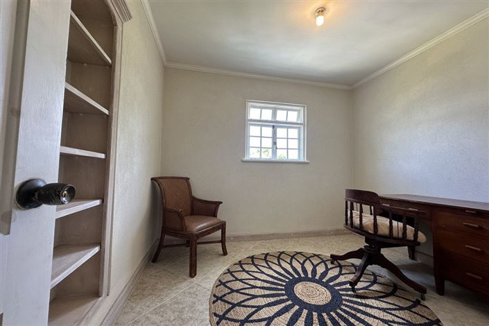 Image No.9-3 Bed Property for sale