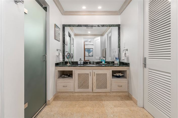 Image No.19-5 Bed Villa for sale