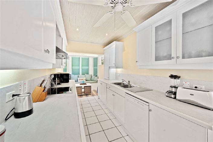 Image No.5-3 Bed Property for sale