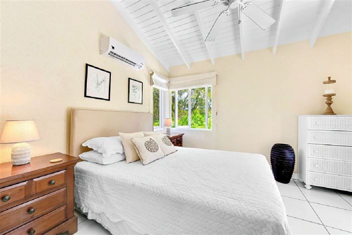 Image No.9-3 Bed Property for sale