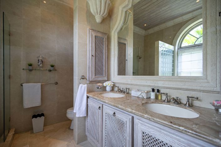 Image No.15-6 Bed Villa for sale