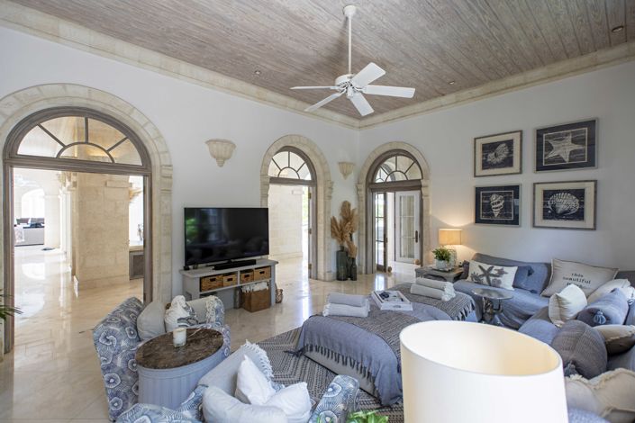 Image No.4-6 Bed Villa for sale